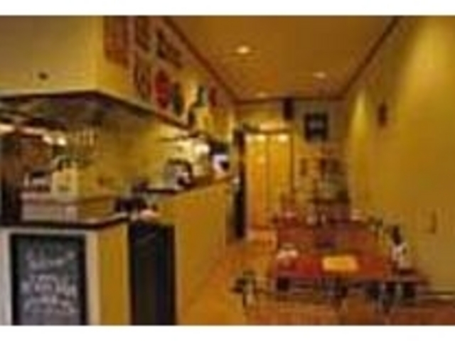 こぢんまりしたカフェ風のラフなムード_PATIO