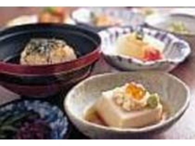 伝統ある京料理。女性好みの品のいい味だ_祇園かんから