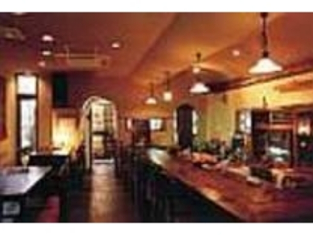 京都造形大学の近くだけあり、学生も多い_Grill & Cafe 猫町