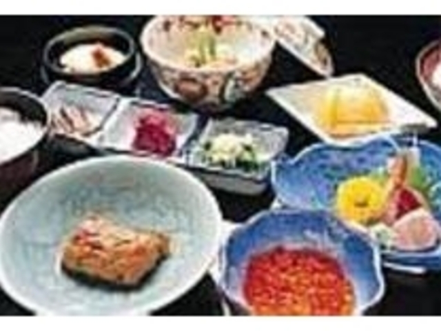 手頃な値段で大好評のランチメニュー_料亭 能登新