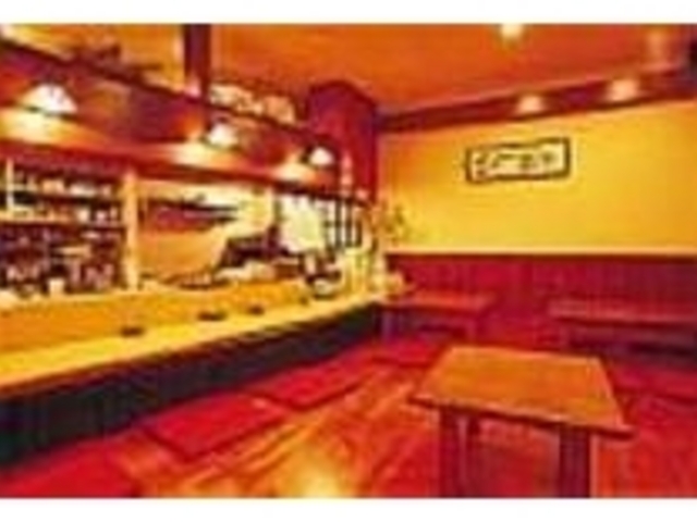 ジャズの流れるモダンな店内で味わおう_ごっつおや