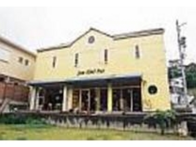 オープンテラスがあり、明るく開放的なお店_ZAKKA&CAFE JAM SHED PUR