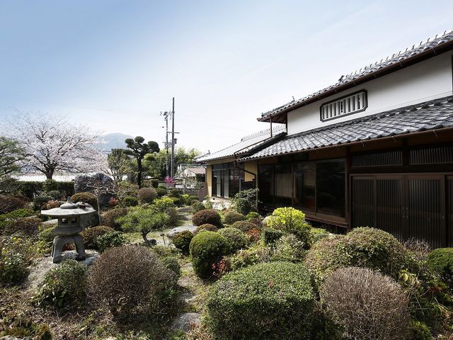 四季を感じる見ごたえ十分の庭です。_京都田舎暮らし体験古民家