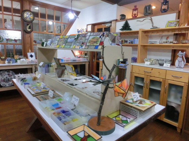 作品展示コーナー!_ステンドグラス体験工房「グラスメイト」