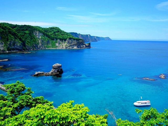 北海道積丹ブルーでのSUPはこのエリアです。北海道とは思えないほど美しい場所です。_北海道グレートアドベンチャー