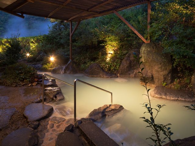 露天風呂_乳白の湯と四季のお料理湯治のお宿 雲仙富貴屋