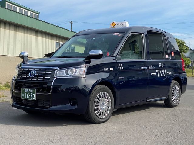 トヨタ ジャパンタクシー:お客様4名まで_釧路日交タクシー