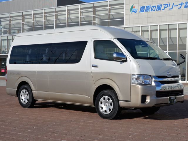 トヨタ ハイエース グランド・キャビン:お客様9名まで_釧路日交タクシー