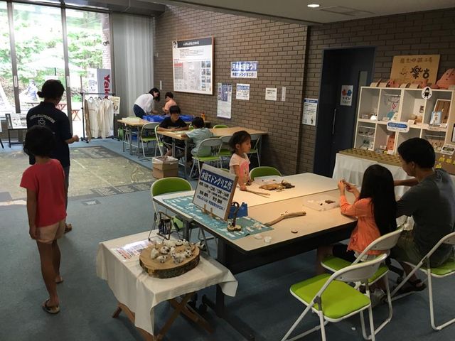 体験コーナーと学習館のガイダンスホールです。_八尾市立しおんじやま古墳学習館
