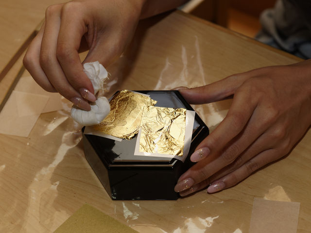 金箔貼り体験 かなざわカタニ