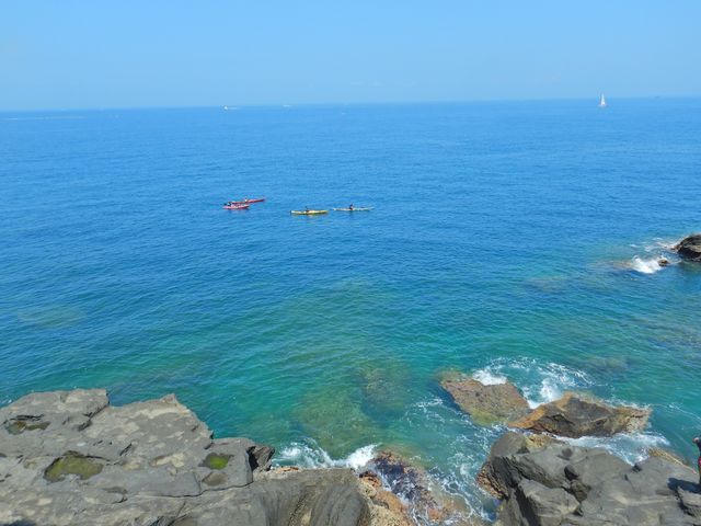 岩場からみると大海原を旅している様ですね_パドリング アーキペラゴ