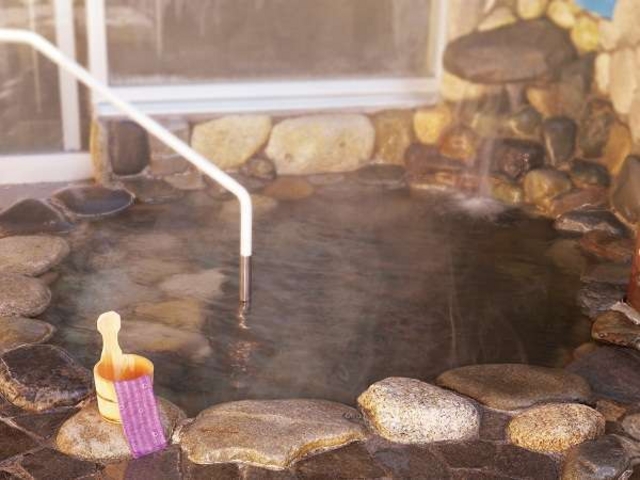 【桜館】「貸切風呂」の露天。_大江戸温泉物語 鹿教湯温泉 鹿教湯