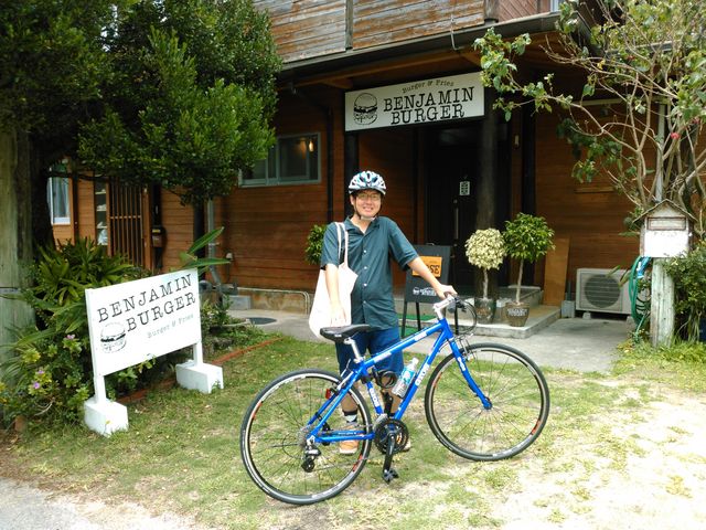 アメリカンサイズのハンバーガー屋にて_ノレジオサイクル
