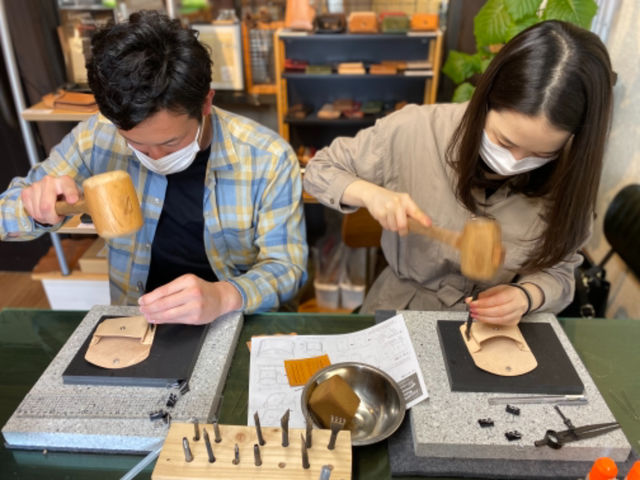 体験の様子_本革専門店 革ノ花宗