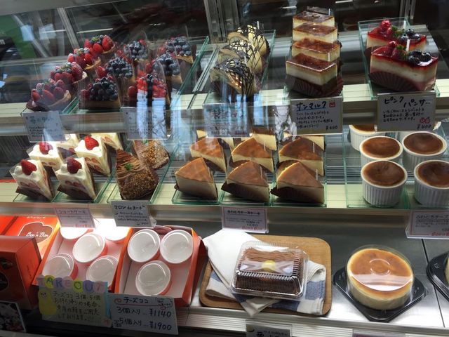 ケーキ&カフェダイニング ボナボン