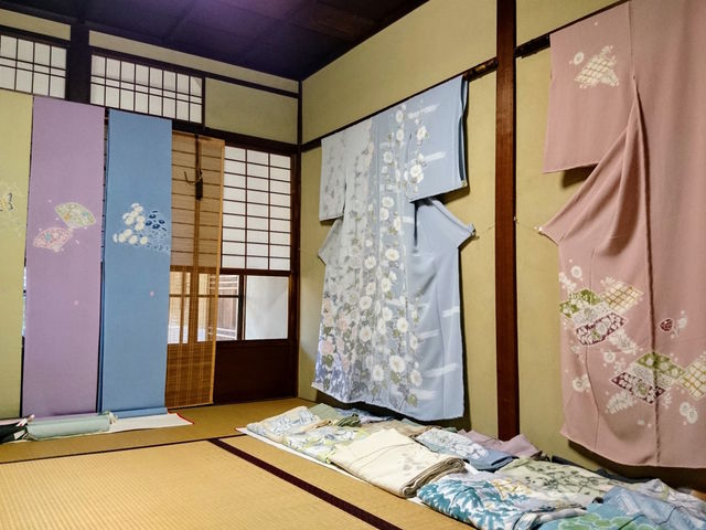 辻が花染め工房 絵絞庵