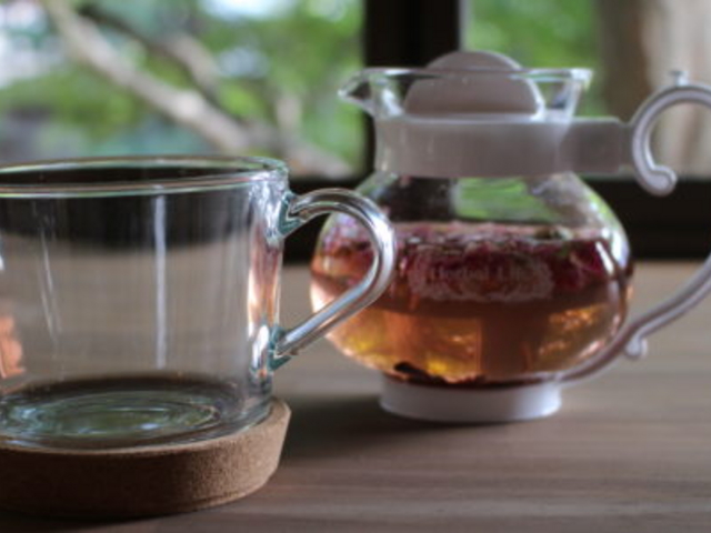 季節に合わせたハーブティーをご用意しております_herb&healing HANA