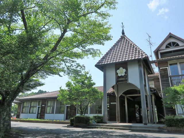 可愛いフォルムの元小学校をリノベーションしたゲストハウス_星ノシタノゲストハウス