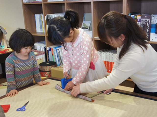 「ミニ畳作り体験」はお子様から外国の方まで人気です_たたみの関川 水戸店