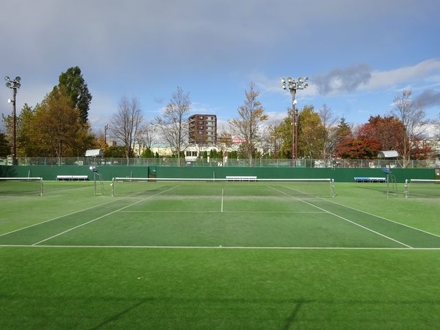 千代台公園庭球場