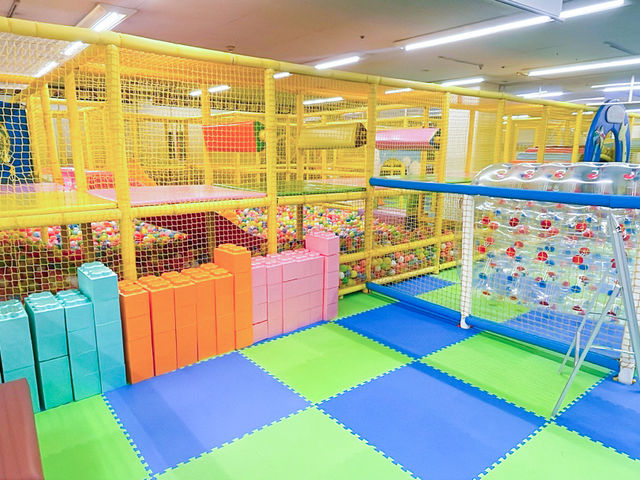 皆様のご来店を心よりお待ちしております。親子で夢中になるユニークでスペシャルな室内遊園地_キッズランドUS 南宮崎店