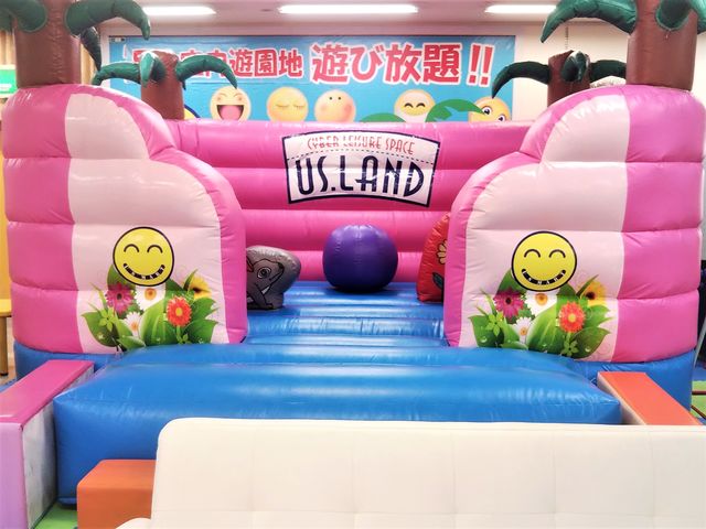 きっずのみんなに大人気屋内ジャングルジムをはじめ、ボールプールやトランポリン、エア遊具、他にも様々な遊具・おもちゃを楽しめる子供の室内遊び場キッズランド!_キッズユーエスランド 滋賀瀬田店