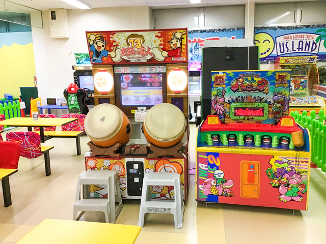 きっずに大人気屋内ジャングルジムをはじめ、ボールプールやトランポリン、エア遊具、他にも様々な遊具・おもちゃを気軽に楽しめる子供の室内遊び場キッズランド!_キッズユーエスランド 愛媛東温店