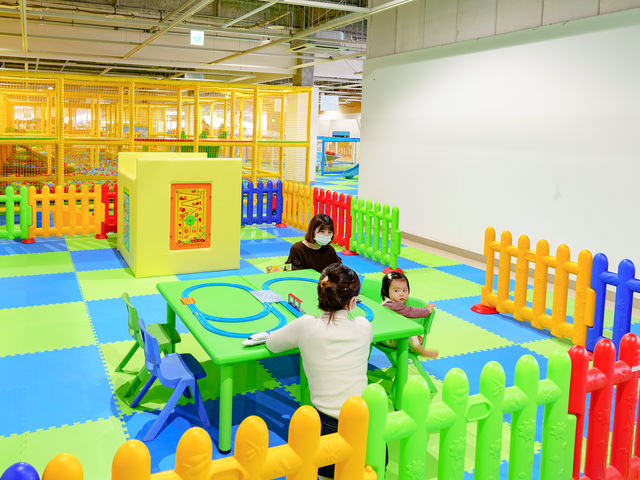 皆様のご来店を心よりお待ちしております。子供の室内遊び場キッズランドUS_キッズランドUS 広島ベイサイドフォート店
