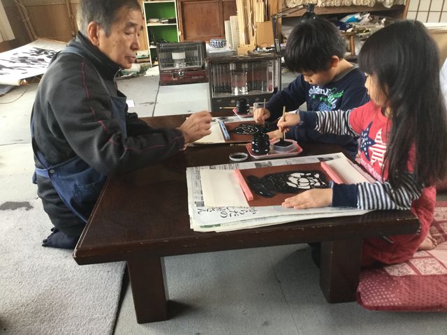 体験初めの指導_須賀川絵のぼり 吉野屋