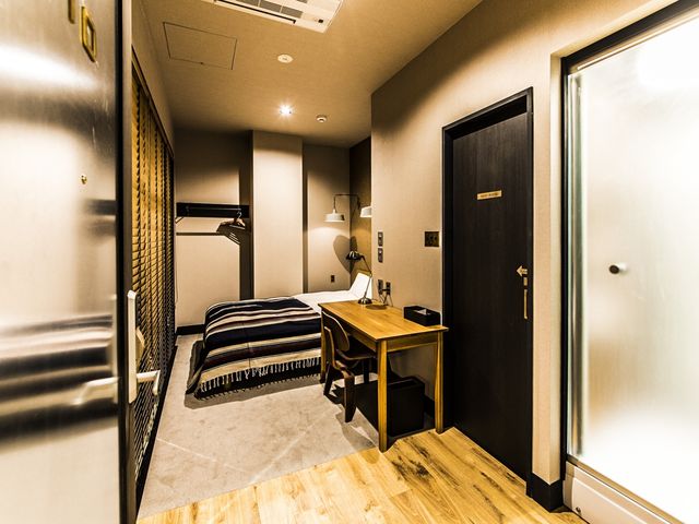 H HOTEL