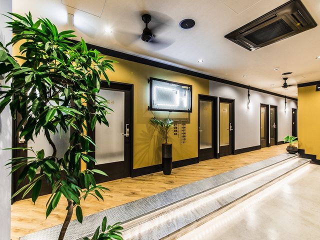 H HOTEL