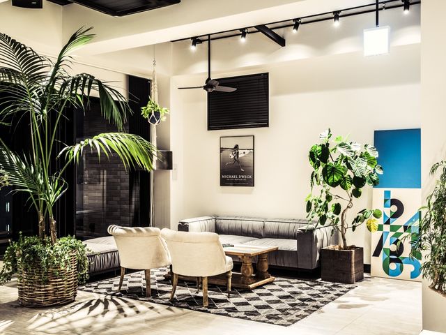 H HOTEL