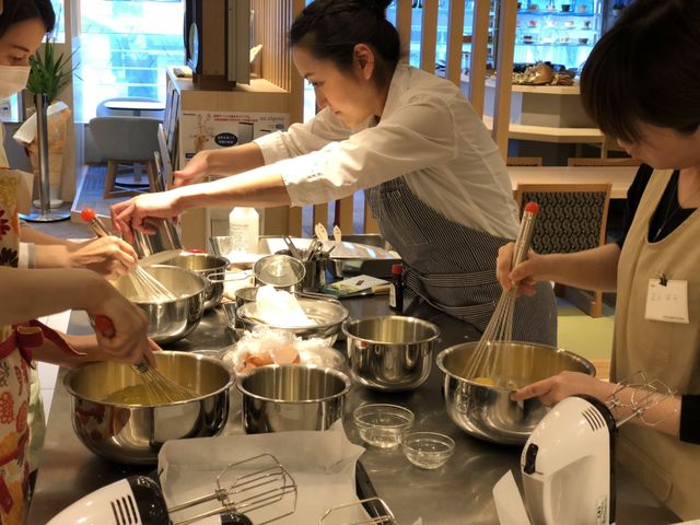 【ケーキ】ケーキだけでなく、お菓子や和菓子も学べます。_COCOLABO Kitchen