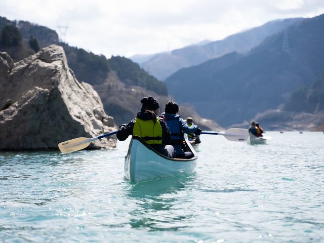 荒川の上流に位置する秩父さくら湖は水が綺麗です!_カナディアンカヌークラブBencher