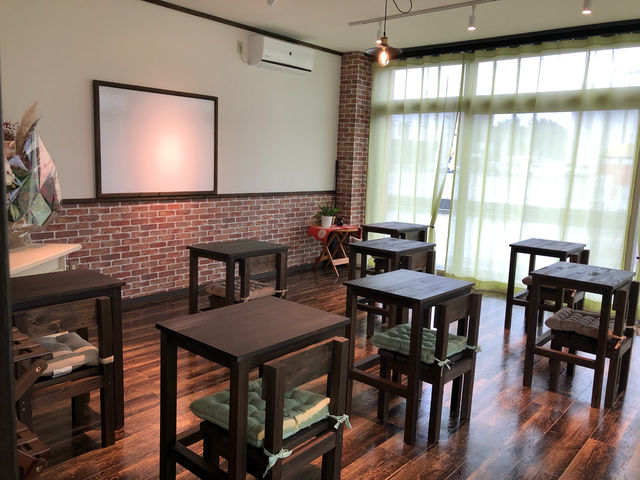 ショップ店内のセミナールーム_HERBALGUIDE