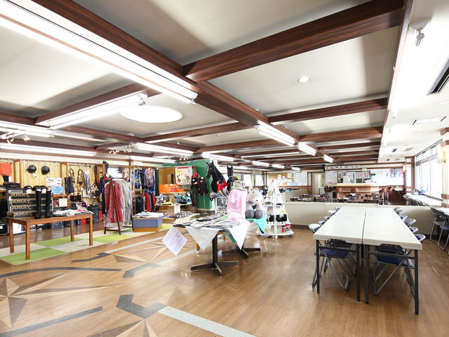馬具用品はもちろん、ぬいぐるみ等幅広い商品をご用意しております。_東武乗馬クラブ&クレイン