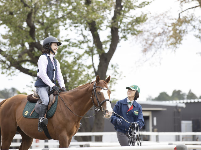 レッスンは完全マンツーマンの為、気兼ねなくお楽しみいただけます。_東武乗馬クラブ&クレイン