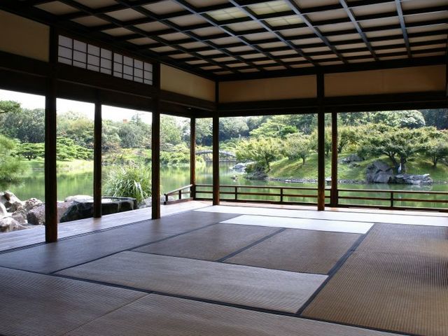 栗林公園 掬月亭
南湖を愛でる景色は必見_料亭二蝶