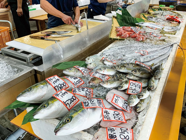 旬の魚介類が揃っています!_鳴門地方卸売市場