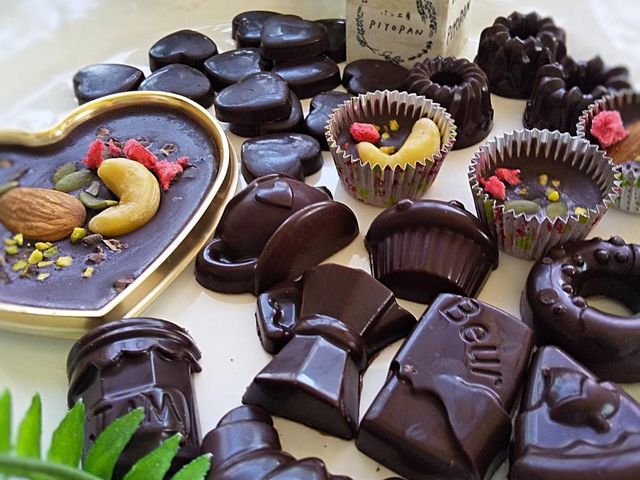 恋するローチョコレートレッスン♪ 鮮烈なくちどけ、華やかに広がる香り、恋する気持ちのような幸福感♪これを知ったらもう他のチョコレートには戻れない衝撃を是非♪_AquaFairy.