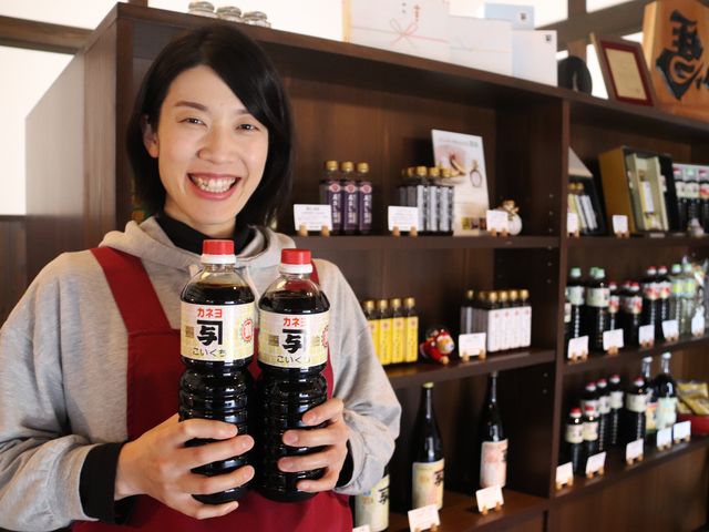カネヨ醤油の若女将が蔵見学をご案内します。_カネヨ醤油 蔵見学