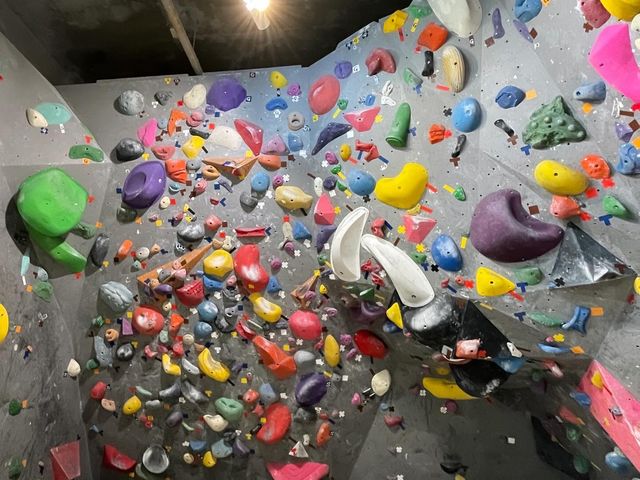 上級者も登りごたえのある壁がそろっています。_Forge bouldering