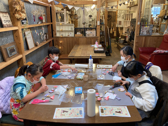 定期的にワークショップを行なっています。
4歳から参加可能!_小さなお菓子教室ポノイ