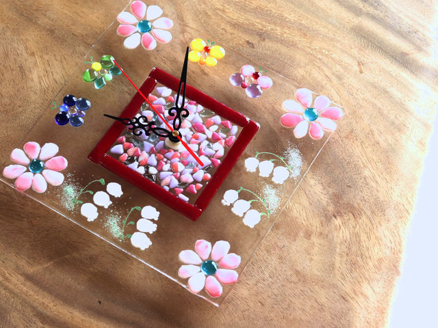 どんどん上達すると、素敵な掛け時計も作れるようになれます♪_TOM GLASS