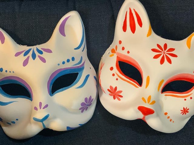 きつね面は色々なデザインで絵付けできます_体験工房クラフトカフェ川越