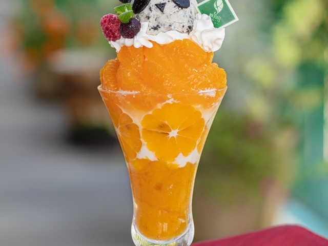 観音山フルーツパーラー河口湖店