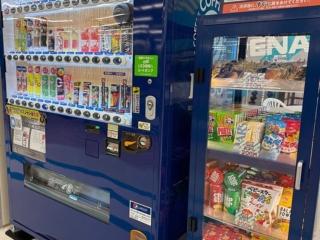 軽食自動販売機あり!スポーツの合間に休憩ができます♪_JOYPOLIS SPORTS 北九州イノベーションセンター店