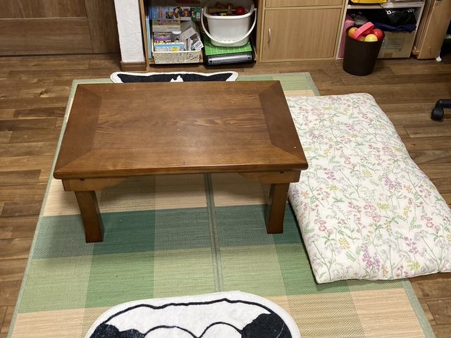 赤ちゃん連れでも安心!絵本やおもちゃも少し置いています。_Necocoのへや