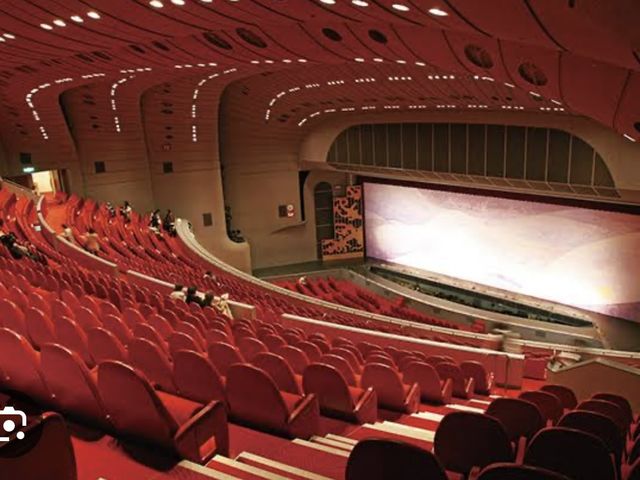 S席で鑑賞_アイアールトラベル(株式会社フォーライフ)