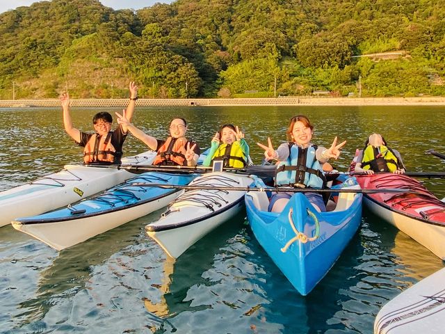 グラン・ブルーのカヌーツアー
澄んだ海の上をスーッとアメンボのように進む気持ちよさ、海面との近さにドキドキ・ワクワクが止まりません。_GrandBleu 蒲刈恋ヶ浜カヌー&SUP